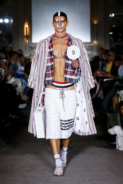 Look 26